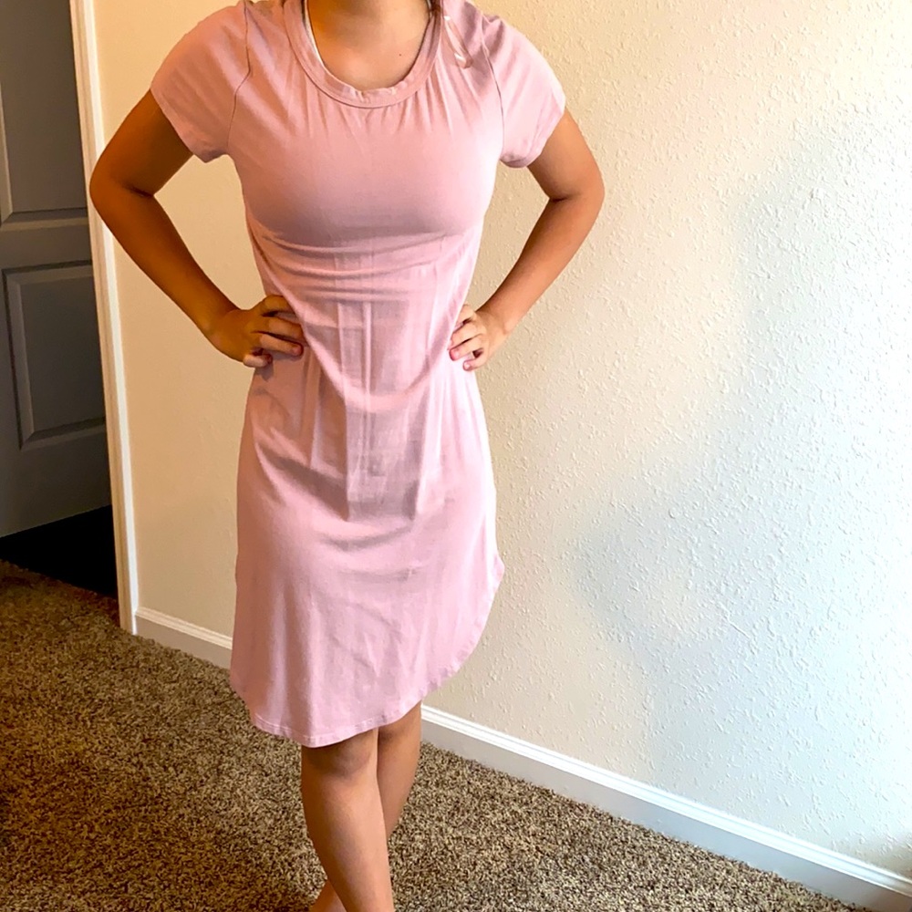 Dresses - Picture 2 of 4